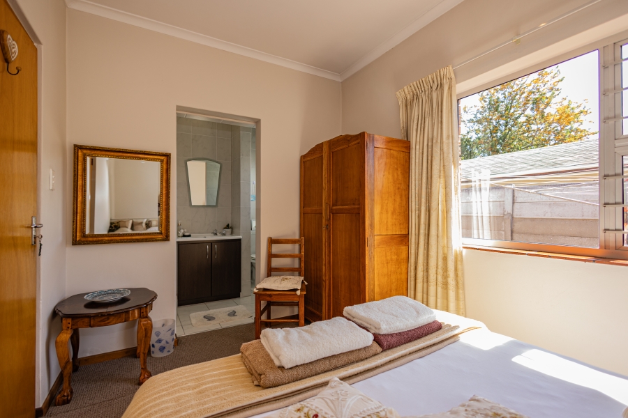 4 Bedroom Property for Sale in Amandelrug Western Cape